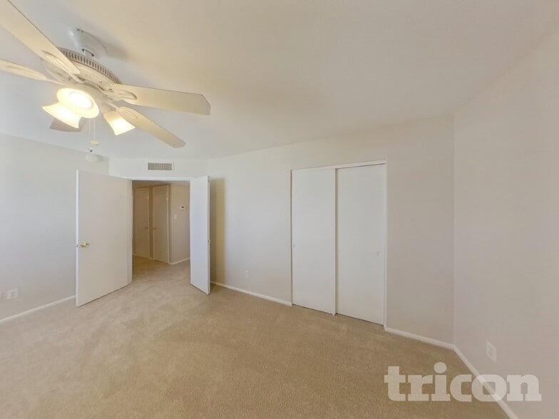 Building Photo - 5 N 131st St