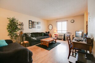 Building Photo - 163 Minnesota Ave