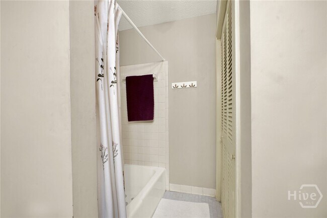 Building Photo - 299 Kennington Dr