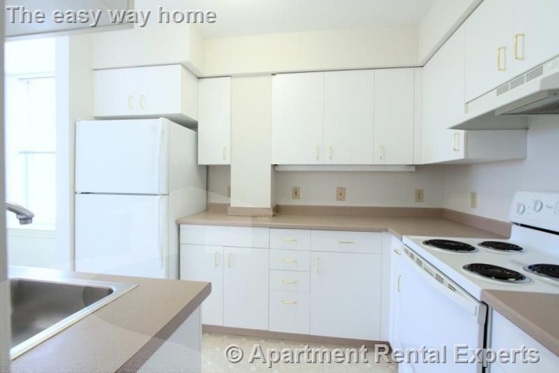 Building Photo - 632 Massachusetts Ave