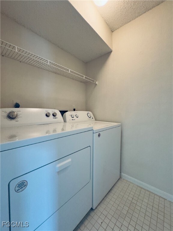Building Photo - 12750 Equestrian Cir
