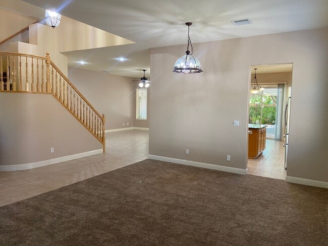 Building Photo - Broadstone Solar Home - 5 Bdrms, 4 Baths