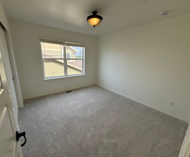 Building Photo - 2211 Winding Dr