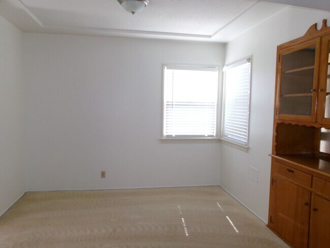 Building Photo - 9621 Cloverwood St