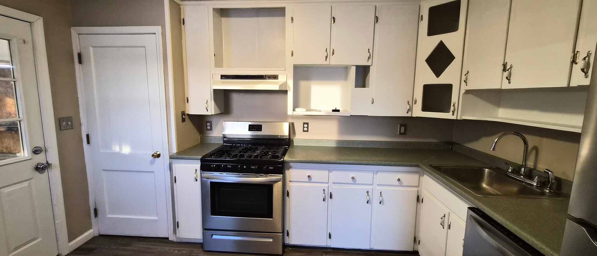 Building Photo - 5645 NY-5