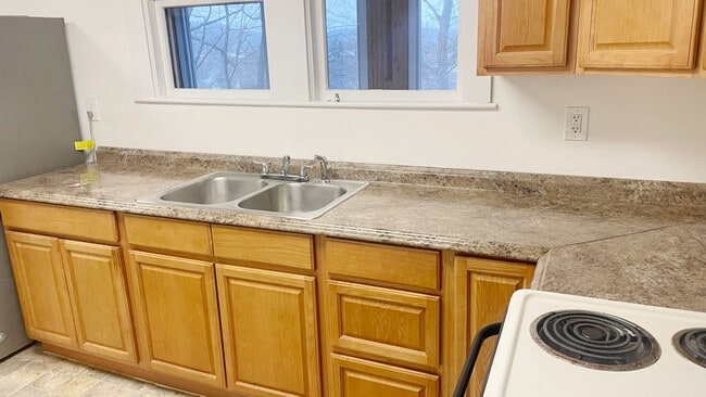 Building Photo - 73-75 Wallingford Ave