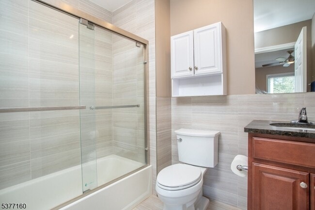 Building Photo - 24 DeCroce Ct