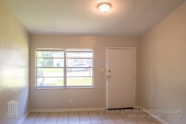 Building Photo - Renovated Home South of FSU