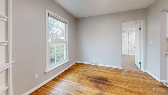 Building Photo - Maple Heights Area - 3 Bedroom Single Family Home