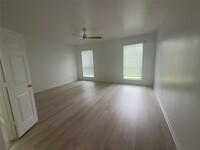 Building Photo - 17619 Trinity Meadow Ln