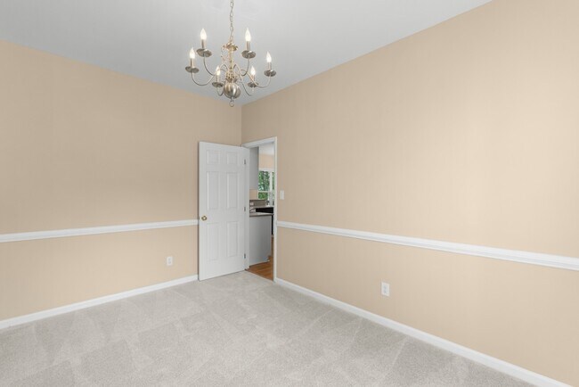 Building Photo - 108 Castlebury Creek Ct