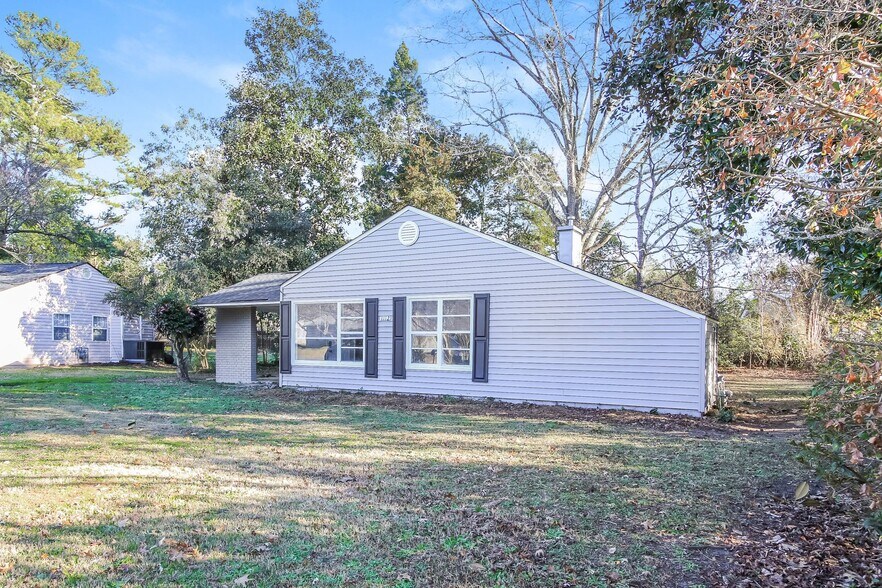 Building Photo - 1112 Alderman St NE