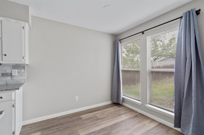 Building Photo - 701 Ramble Ln