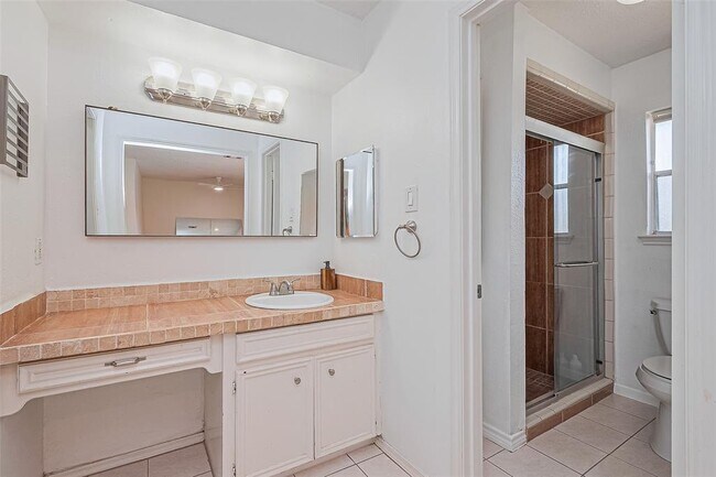 Building Photo - 8018 Zimmermann Dr