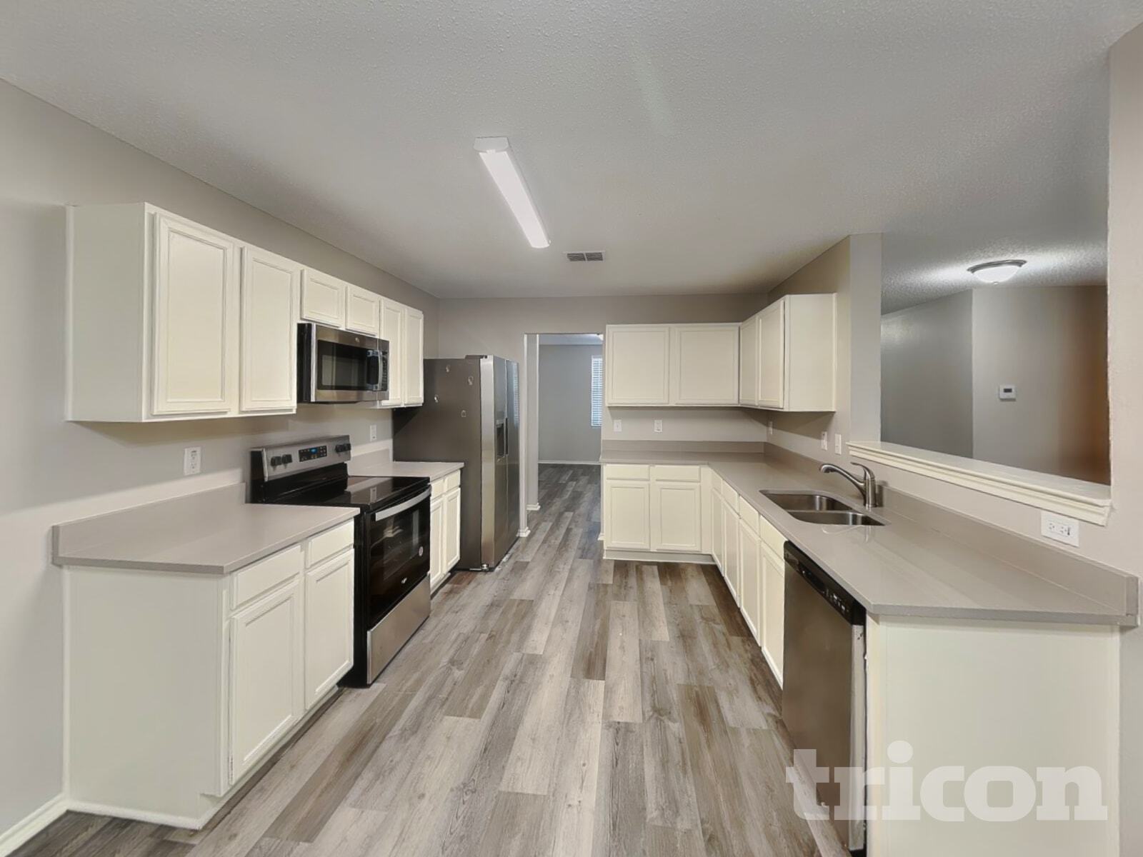 Building Photo - 2925 Paint Brush Pl