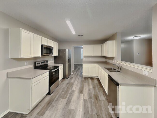 Building Photo - 2925 Paint Brush Pl