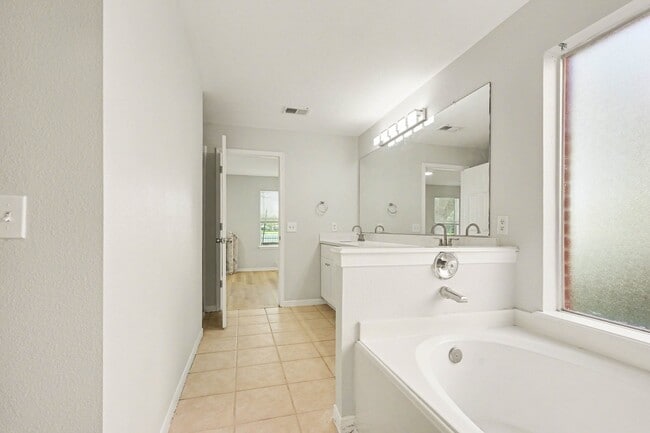 Building Photo - 17447 S Summit Canyon Dr