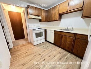 Building Photo - 2 BR/1 BA $1475 includes heat