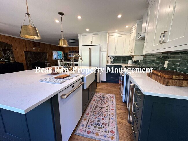 Building Photo - Cozy FURNISHED 2-Bed, 2-Bath Haven  on the...