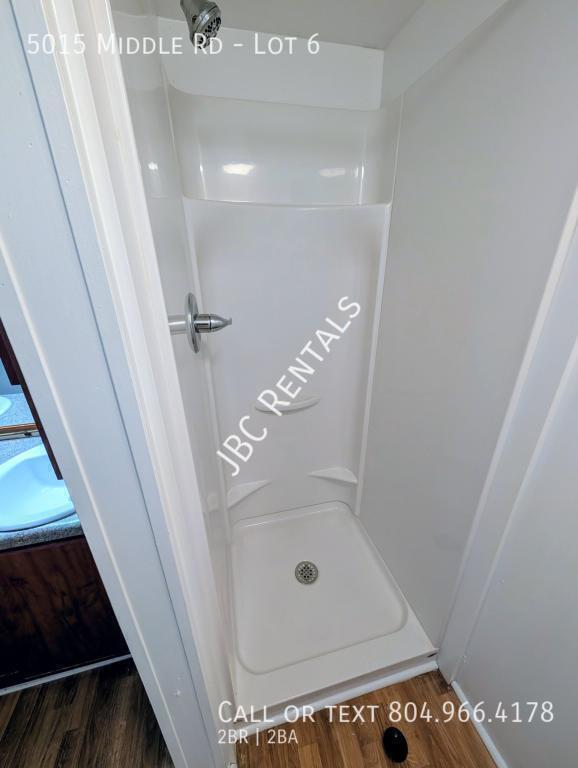 Building Photo - 5015 Middle Rd