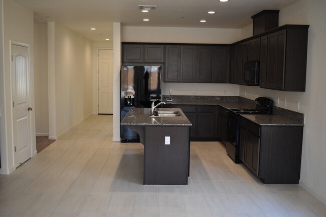Building Photo - 4751 Irma Dr