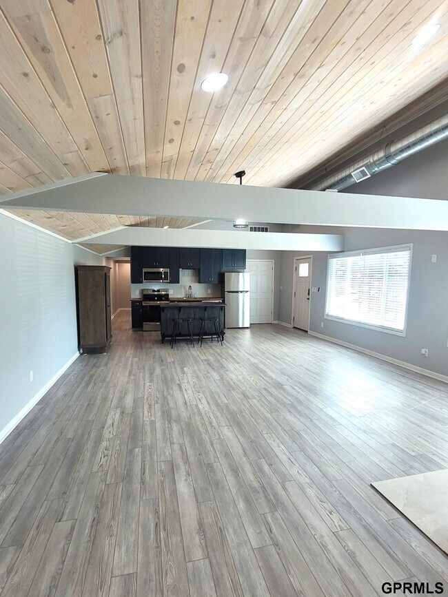 Building Photo - 1202 Lake Ct