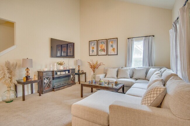 Building Photo - Spacious Cottage-Style Home Near UWF, Navy Federal & West Florida Hospital with Private Upstairs ...