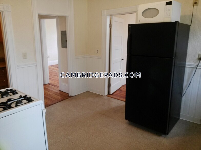 Building Photo - 124 Berkshire St