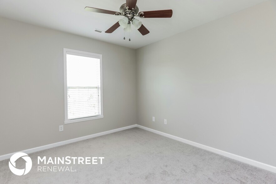 Building Photo - 5773 Misty Hill Cir