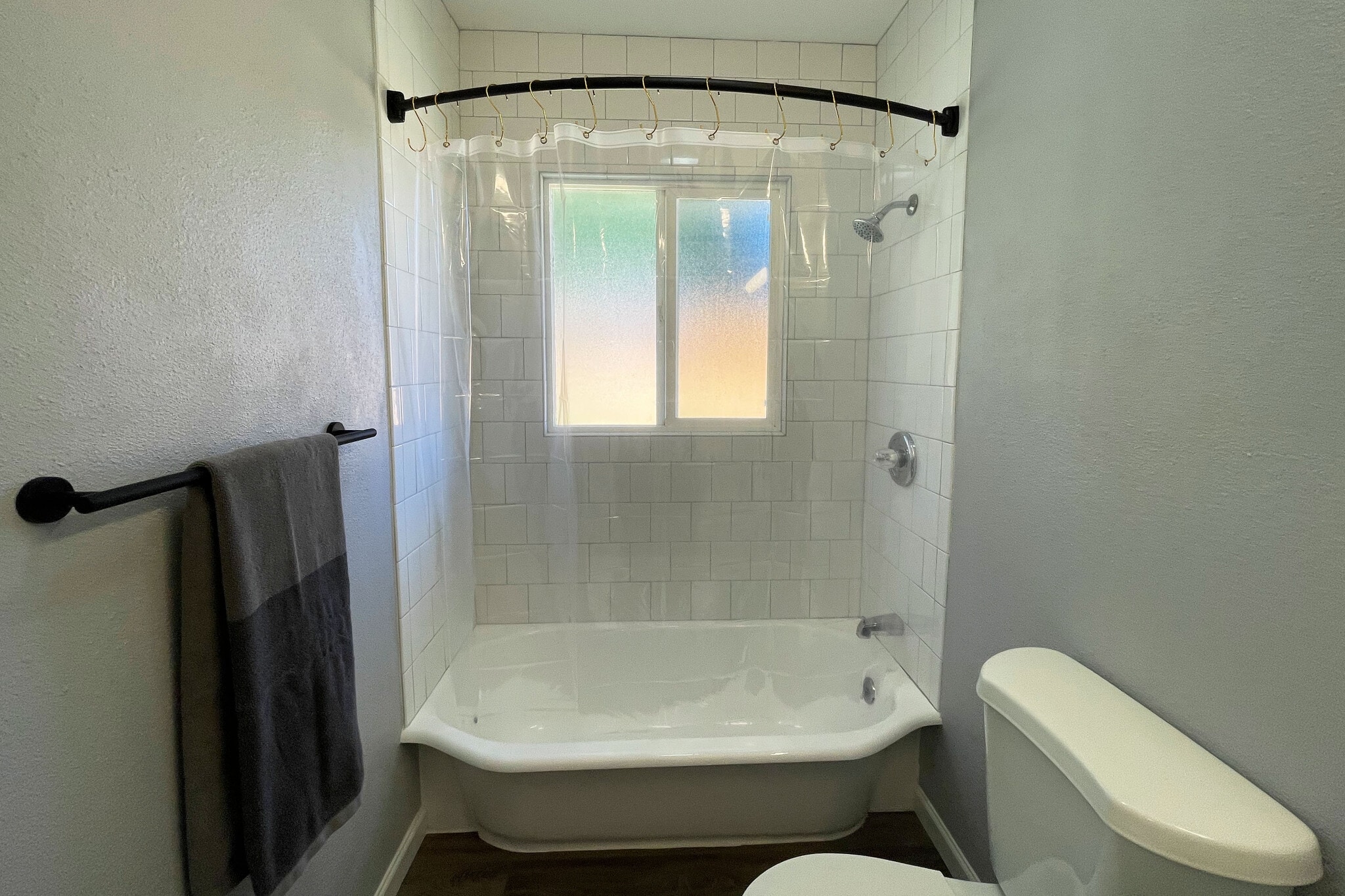 Building Photo - 2102 W 28th St