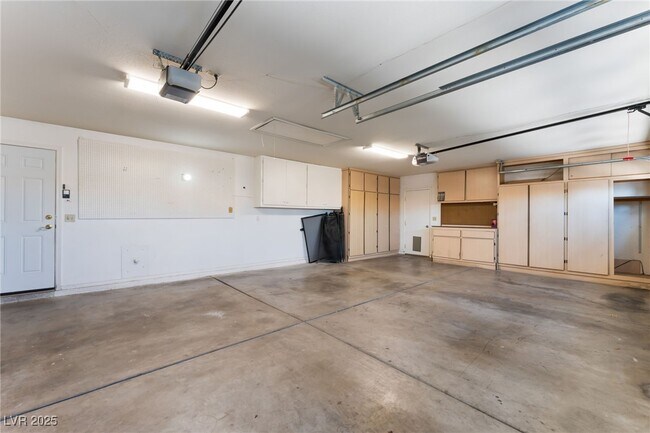 Building Photo - 8233 Arch Bay Ln
