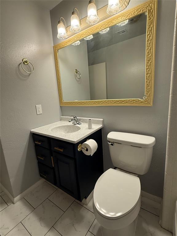 Building Photo - 800 N Markwell Ave