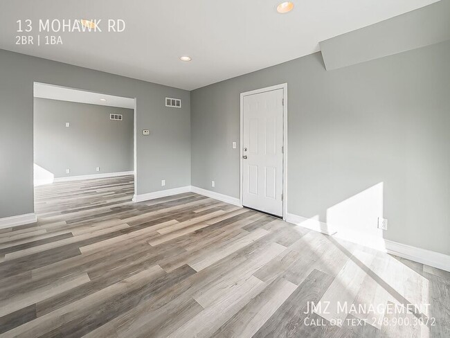 Building Photo - 13 Mohawk Rd