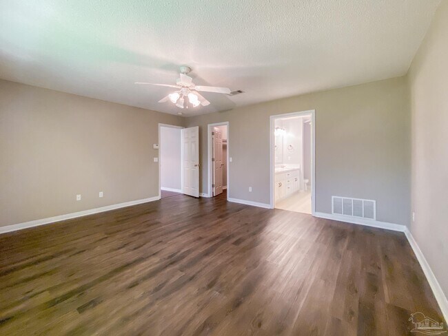 Building Photo - 1992 Southwind Cir