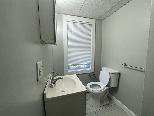 Building Photo - 7 Fayette Pl