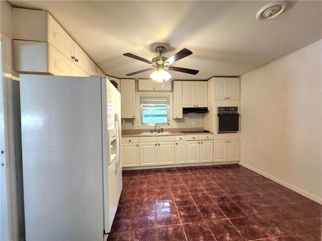 Building Photo - 2497 N Druid Hills Rd NE