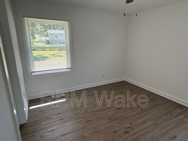 Building Photo - 2325 Quartz Ct