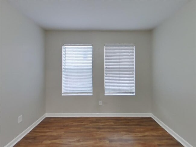 Building Photo - 15322 Acorn Green Ct