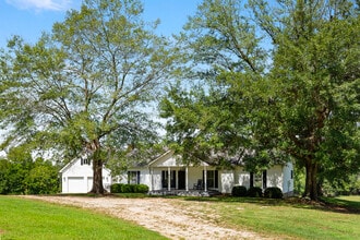 Building Photo - 12575 Hutchesons Ferry Rd