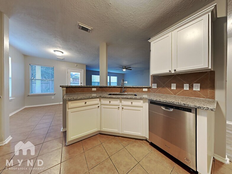 Building Photo - 10507 Scenic Cove Ct