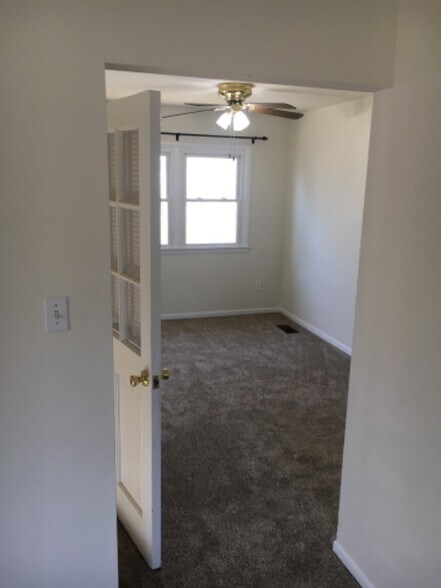 Building Photo - 8373 Grove Angle Rd