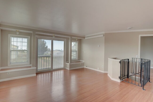 Building Photo - 3 Bed 2 Bath Country living (Landscaping I...