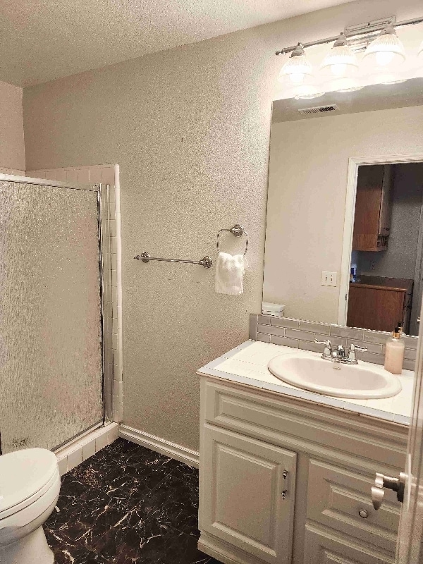 Building Photo - 2579 Roadrunner Dr