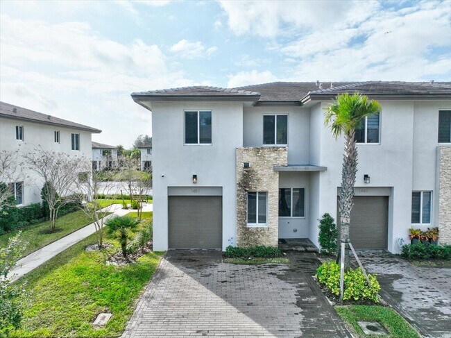 Building Photo - 1451 Pioneer Way