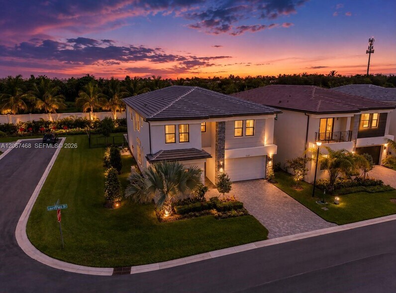 Building Photo - 8151 Laurel Falls Dr