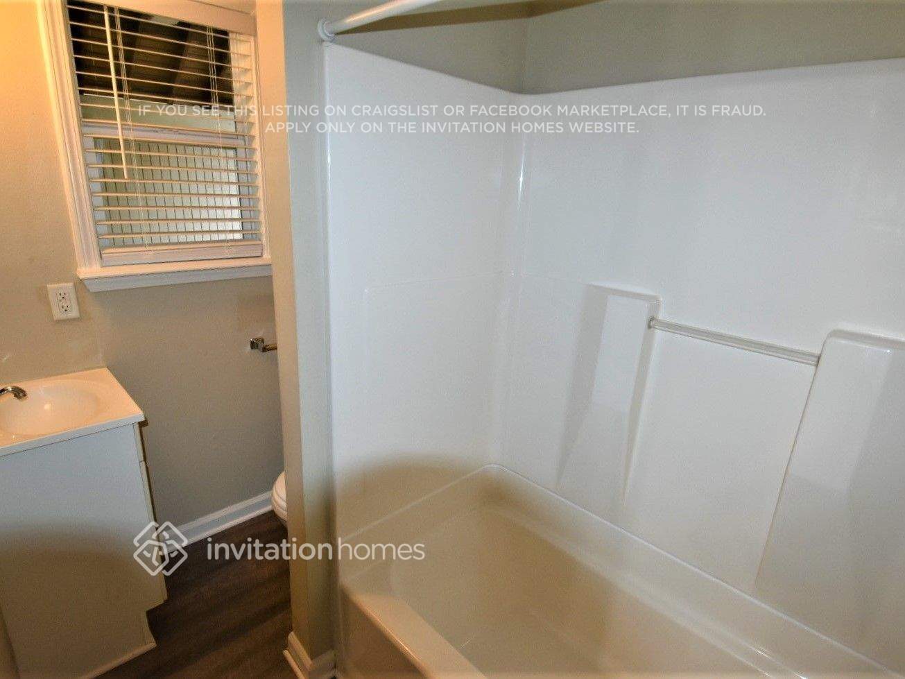 Building Photo - 708 Bryan St SE