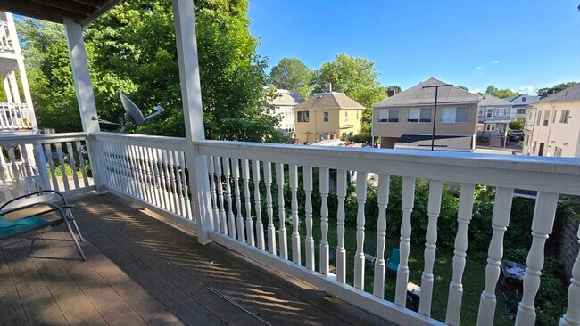 Building Photo - 86 Conwell Ave