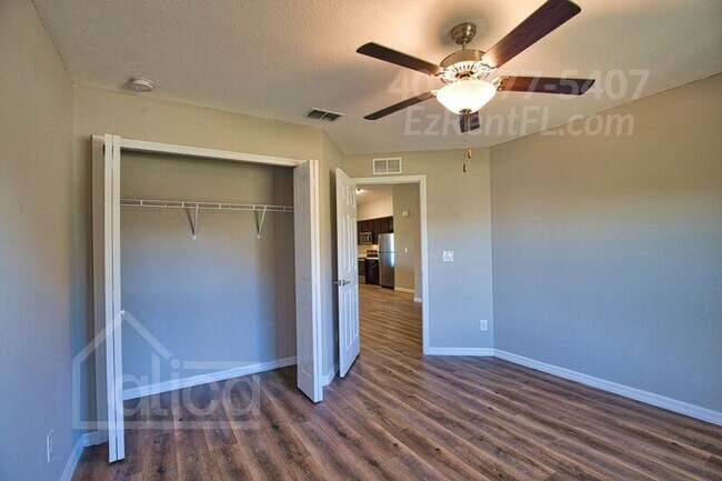 Building Photo - 121 Parish Dr