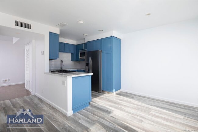 Building Photo - 721 Camino Del Mar