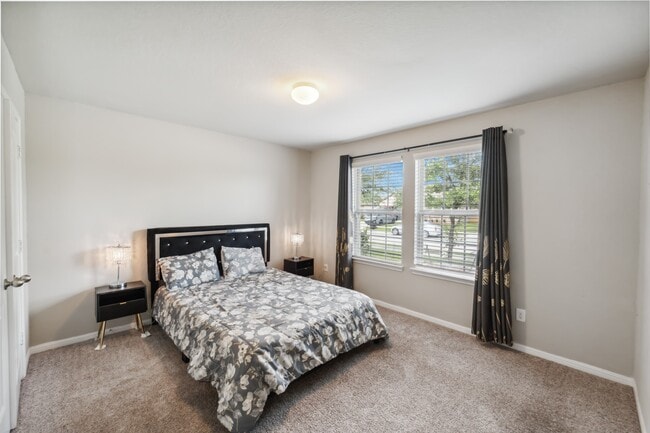 Building Photo - 6926 Ithaca Heights Ln